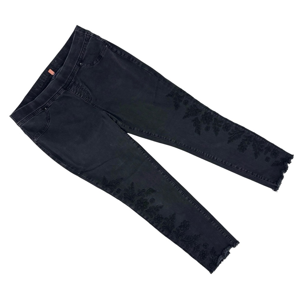 Jag Jeans Faded Black Embroidered Raw Hem Pull On Capri Leggings, XL